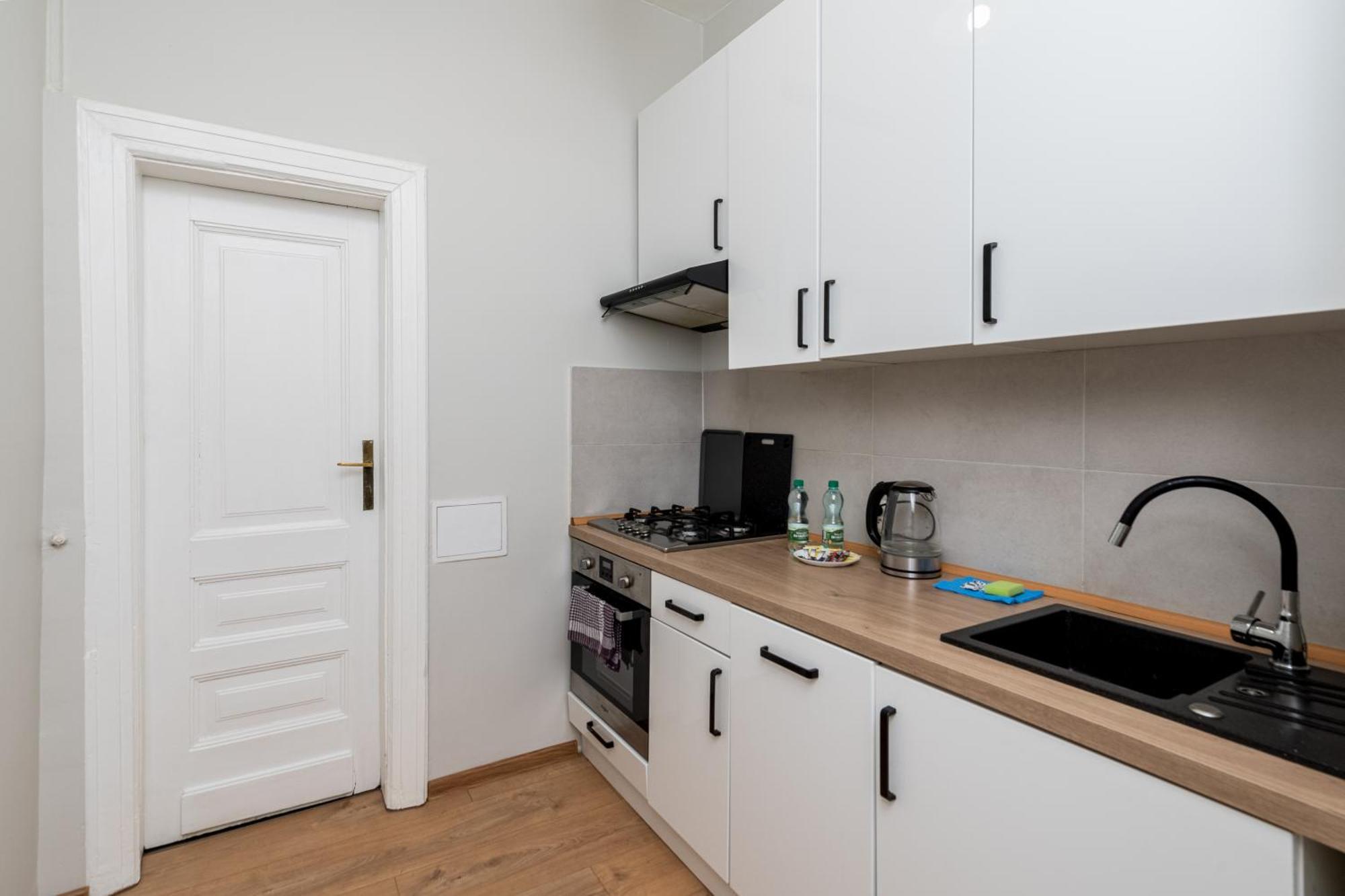 Lenartowicza Standard Apartment Cracovie Extérieur photo